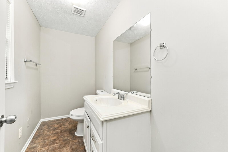 1,490/Mo, 927 Sigman Road NW Conyers, GA 30012 Primary Bathroom View