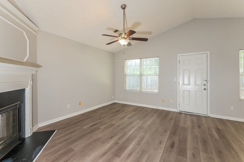 1,730/Mo, 3657 Oakland Spring Court Snellville, GA 30039 Living Room View 2