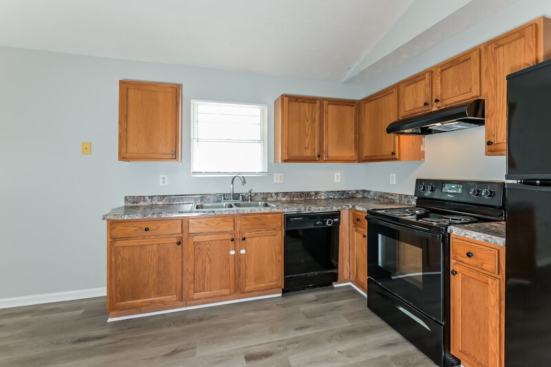 1,730/Mo, 3657 Oakland Spring Court Snellville, GA 30039 Kitchen View