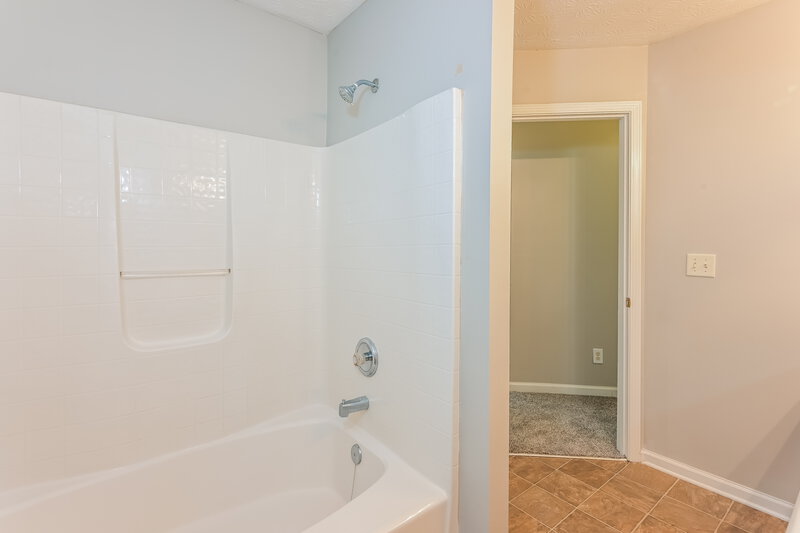 1,730/Mo, 3657 Oakland Spring Court Snellville, GA 30039 Main Bathroom View 2