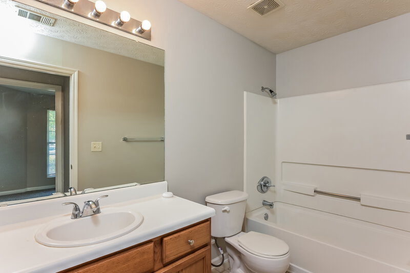 1,730/Mo, 3657 Oakland Spring Court Snellville, GA 30039 Bathroom View