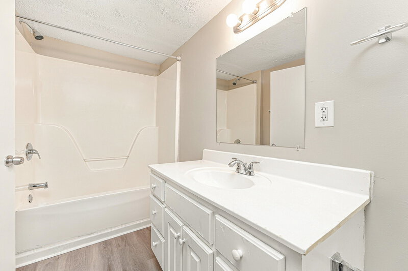 1,490/Mo, 6129 Sorrell St NE Covington, GA 30014 Primary Bathroom View