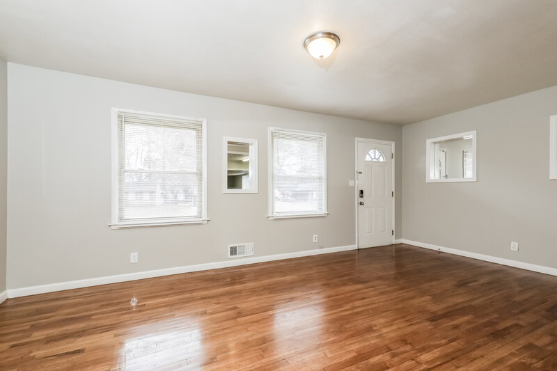 2,450/Mo, 2796 Kathie Lane Ellenwood, GA 30294 Living Room View