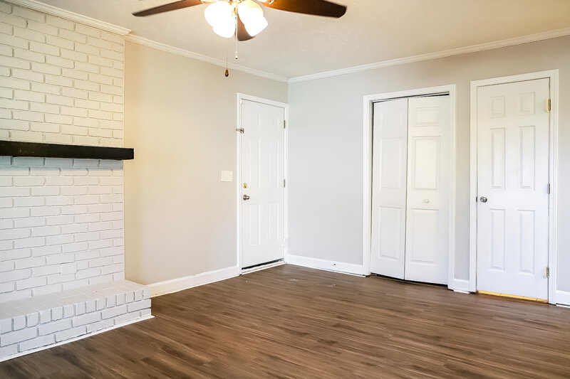 1,600/Mo, 302 Wren Circle Austell, GA 30168 Living Room View 2