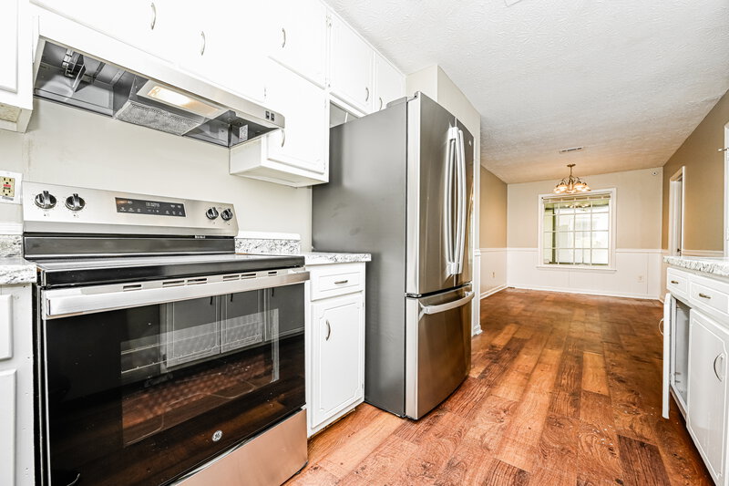 1,790/Mo, 1161 Salisbury Trl Riverdale, GA 30296 Kitchen View 2