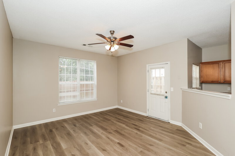 1,700/Mo, 1462 Riverrock Ct Riverdale, GA 30296 Living Room View 2