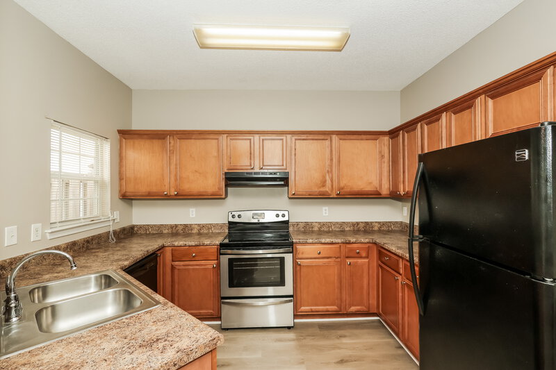 1,700/Mo, 1462 Riverrock Ct Riverdale, GA 30296 Kitchen View