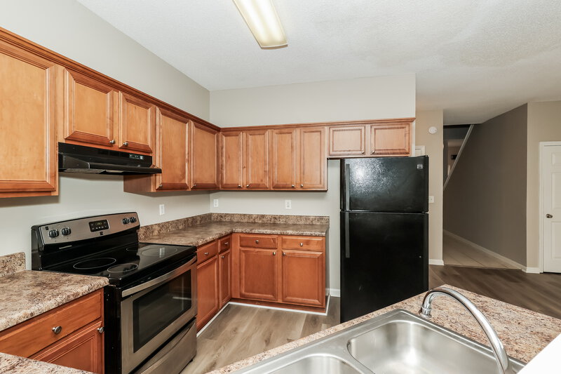 1,700/Mo, 1462 Riverrock Ct Riverdale, GA 30296 Kitchen View 2