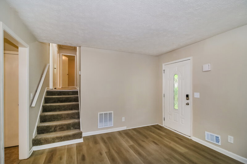 1,720/Mo, 233 Lucan Way Riverdale, GA 30274 Living Room View 2