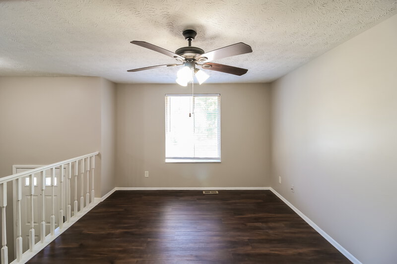 2,130/Mo, 6818 Graves Mill Drive Norcross, GA 30093 Living Room View