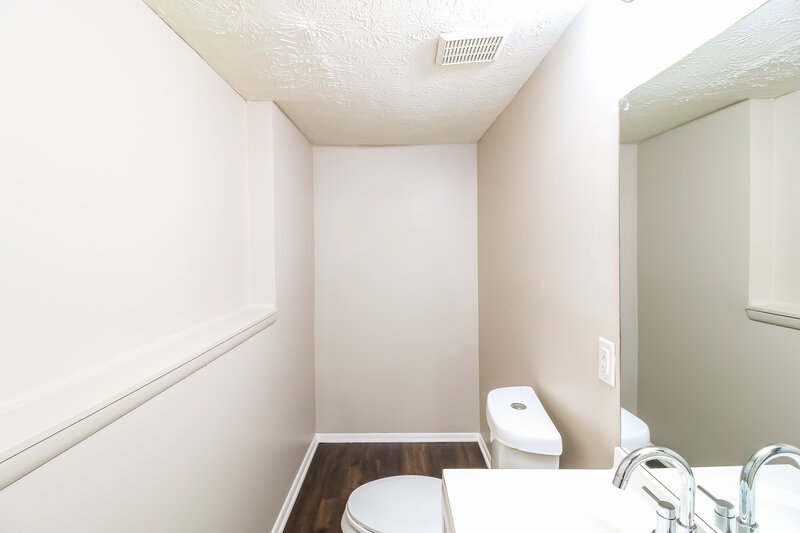 2,130/Mo, 6818 Graves Mill Drive Norcross, GA 30093 Bathroom View