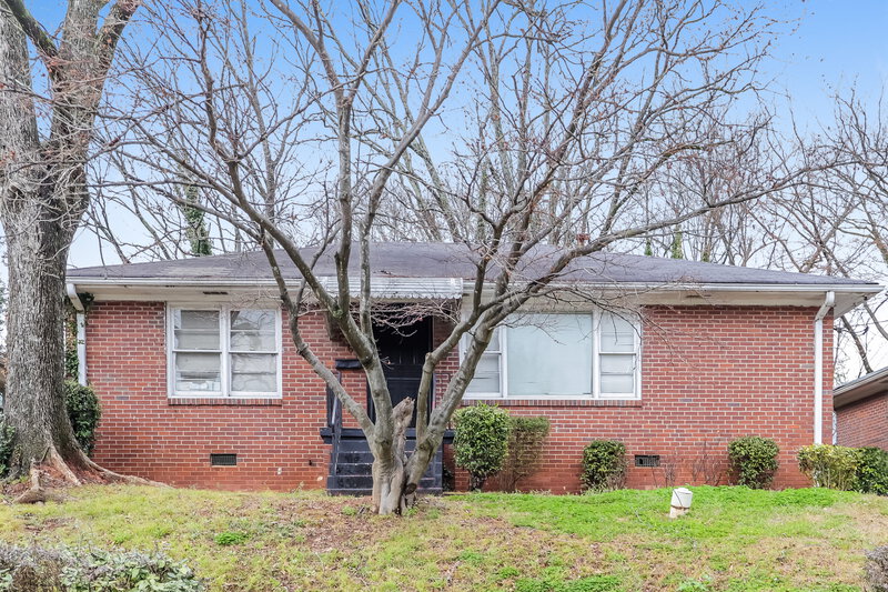 0/Mo, 1167 Westview Drive Atlanta, GA 30310 External View