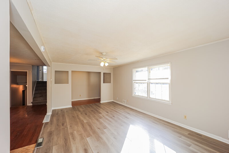1,735/Mo, 6160 Connell Road Atlanta, GA 30349 Living Room View 2