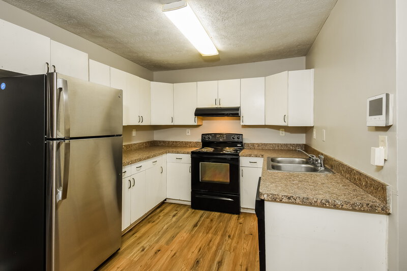 1,665/Mo, 3486 Thompson Drive NW Atlanta, GA 30331 Kitchen View