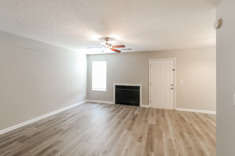 1,745/Mo, 160 Avery Drive Covington, GA 30016 Living Room View 3
