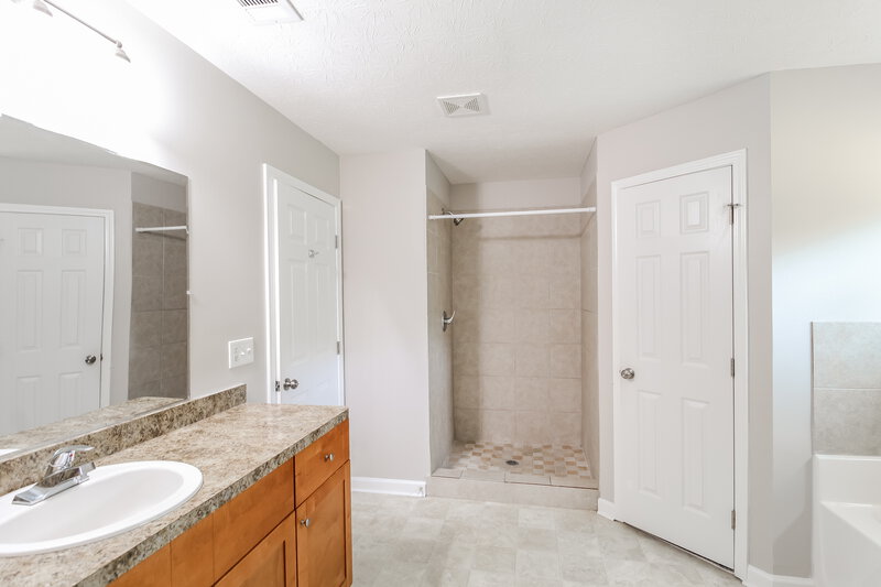 1,745/Mo, 160 Avery Drive Covington, GA 30016 Main Bathroom View 2