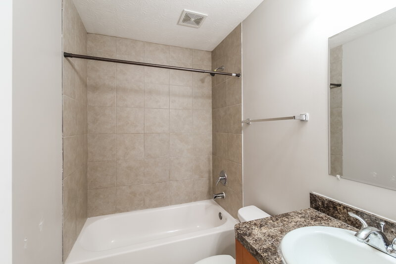 1,745/Mo, 160 Avery Drive Covington, GA 30016 Bathroom View