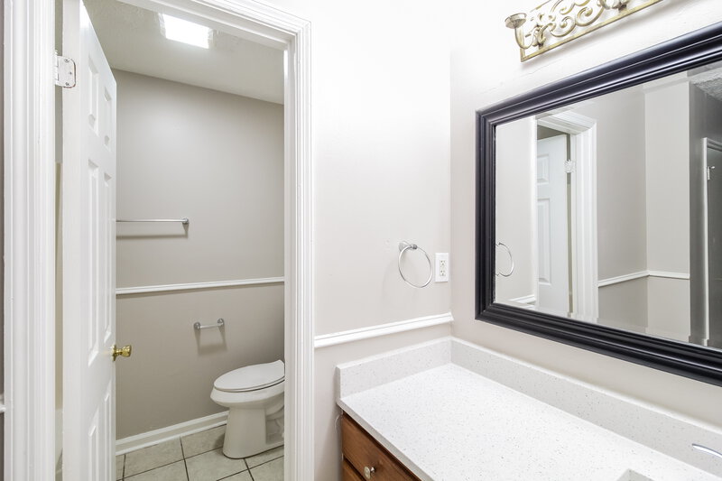 2,660/Mo, 6875 Fielder Court Rex, GA 30273 Main Bathroom View