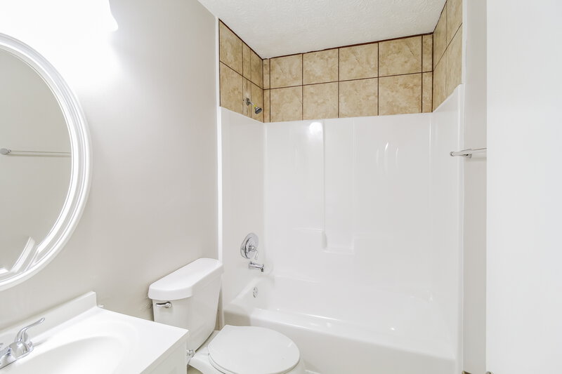 2,660/Mo, 6875 Fielder Court Rex, GA 30273 Bathroom View