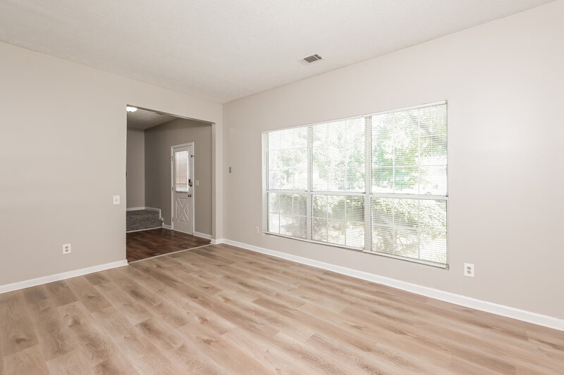 2,870/Mo, 3041 Savannah Bay Court Snellville, GA 30078 Living Room View 2