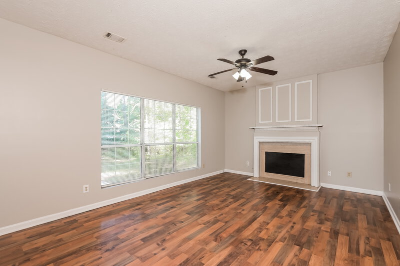 2,870/Mo, 3041 Savannah Bay Court Snellville, GA 30078 Family Room View