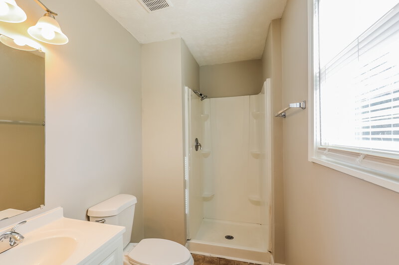 1,810/Mo, 8368 Dundy Court Jonesboro, GA 30238 Main Bathroom View