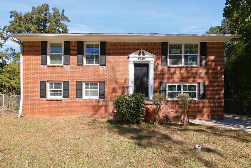 1,810/Mo, 6729 Fallawater Circle Riverdale, GA 30274 External View