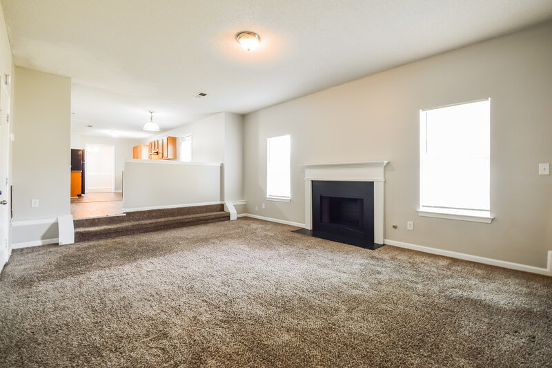 2,565/Mo, 6065 Hitt Lake Trail Stone Mountain, GA 30087 Living Room View 2