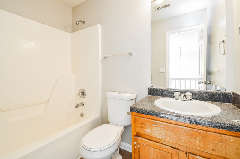 2,565/Mo, 6065 Hitt Lake Trail Stone Mountain, GA 30087 Bathroom View