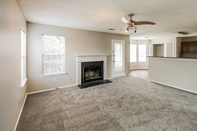 3,010/Mo, 1015 Redan Trace Stone Mountain, GA 30088 Living Room View
