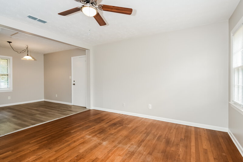 2,300/Mo, 4355 Donegal Circle Lithia Springs, GA 30122 Living Room View