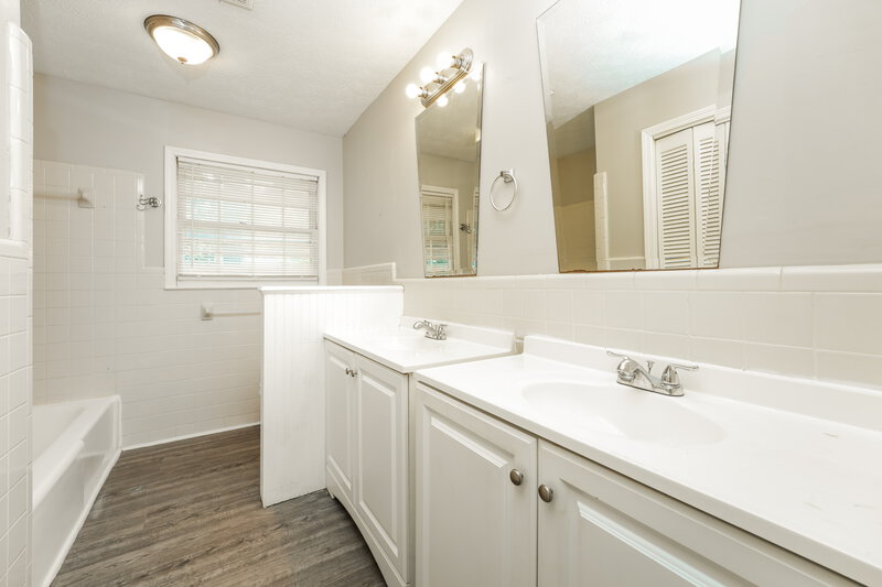 2,195/Mo, 3316 Concord Corner Conyers, GA 30013 Bathroom View