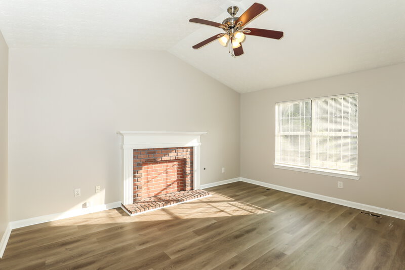 2,040/Mo, 8803 Ansley Way Jonesboro, GA 30238 Family Room View