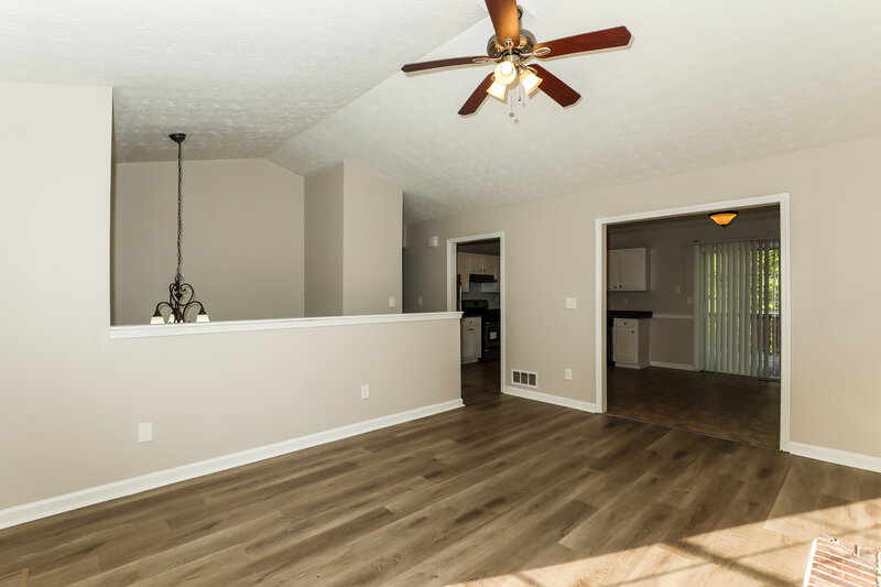 2,040/Mo, 8803 Ansley Way Jonesboro, GA 30238 Family Room View 2