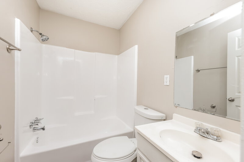 1,490/Mo, 6125 Venetian Way Mableton, GA 30126 Bathroom View 2