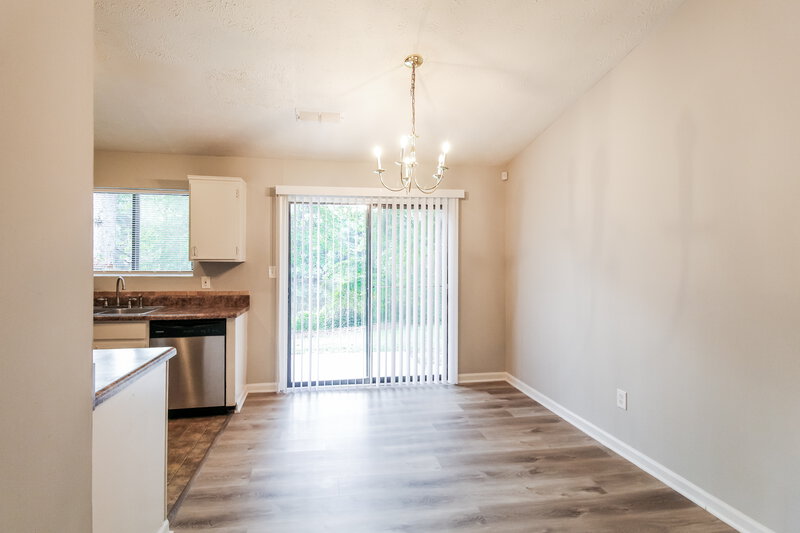 2,370/Mo, 5545 Rock Springs Road Lithonia, GA 30038 Dining Room View