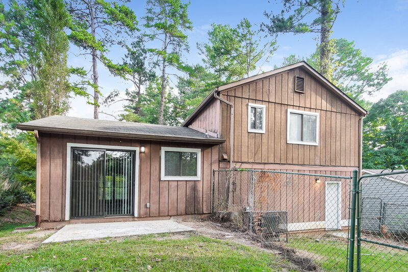 2,370/Mo, 5545 Rock Springs Road Lithonia, GA 30038 Rear View