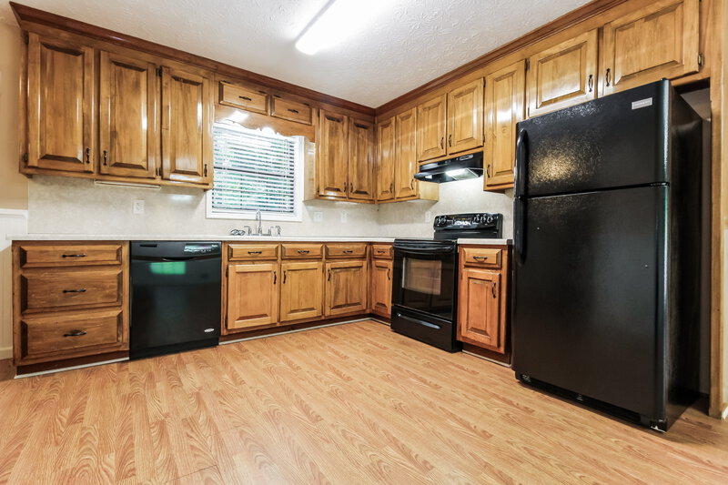 1,890/Mo, 600 Sherry Lane Loganville, GA 30052 Kitchen View