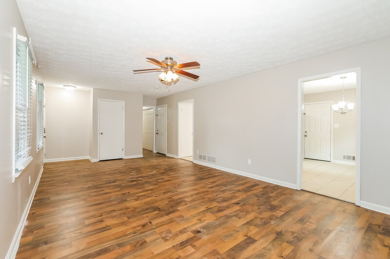 1,860/Mo, 3872 Cloudland Drive Snellville, GA 30039 Living Room View 2