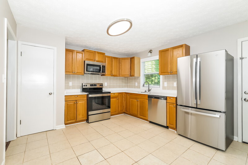 1,860/Mo, 3872 Cloudland Drive Snellville, GA 30039 Kitchen View