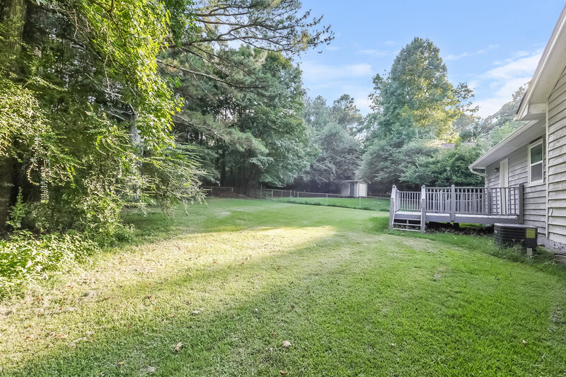 1,860/Mo, 3872 Cloudland Drive Snellville, GA 30039 Backyard View