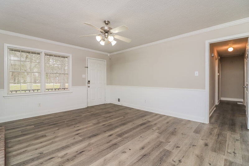 1,735/Mo, 1676 Grayson Parkway Grayson, GA 30017 Living Room View 2