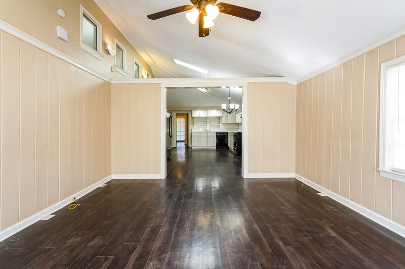 1,505/Mo, 1075 Nebo Road Dallas, GA 30157 Living Room View 2