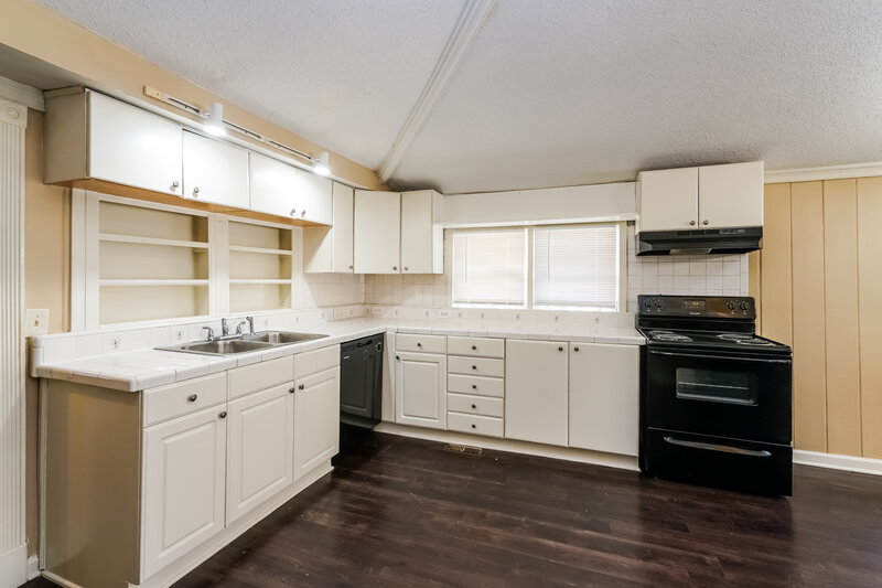 1,505/Mo, 1075 Nebo Road Dallas, GA 30157 Kitchen View 2