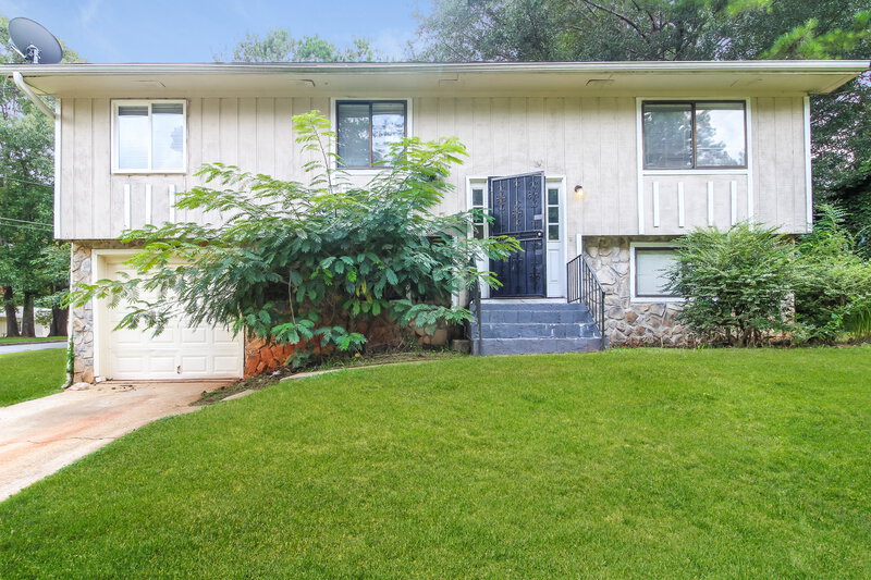 2,550/Mo, 1597 Raven Valley Road Decatur, GA 30035 External View