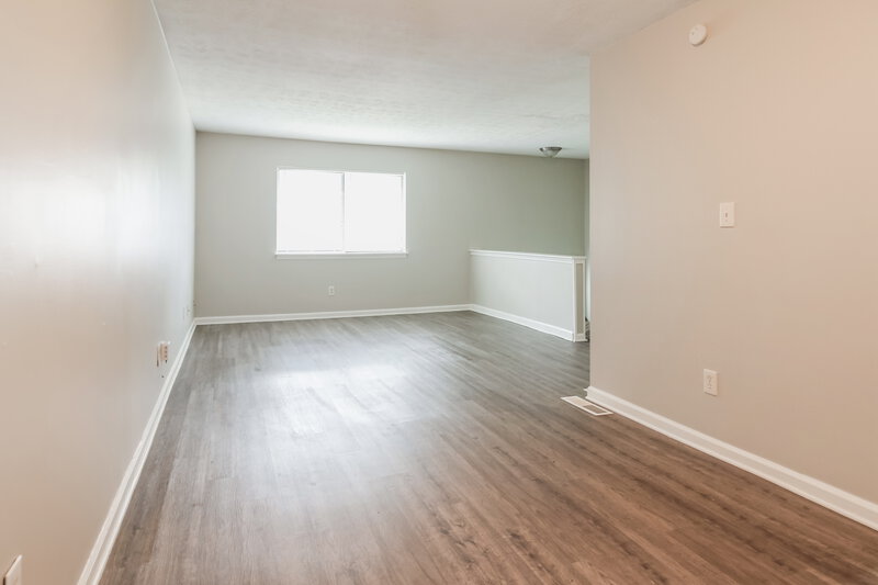 2,550/Mo, 1597 Raven Valley Road Decatur, GA 30035 Living Room View 3