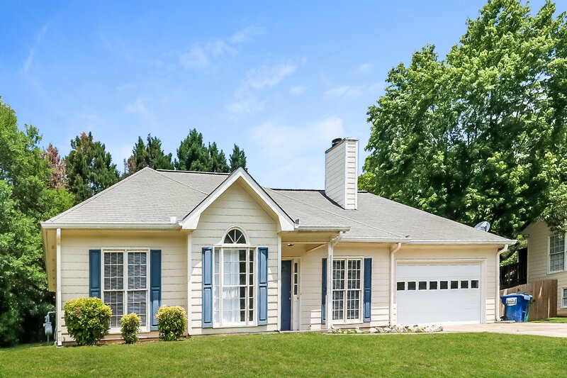 1,985/Mo, 3935 Willowmeade Drive Snellville, GA 30039 Front View