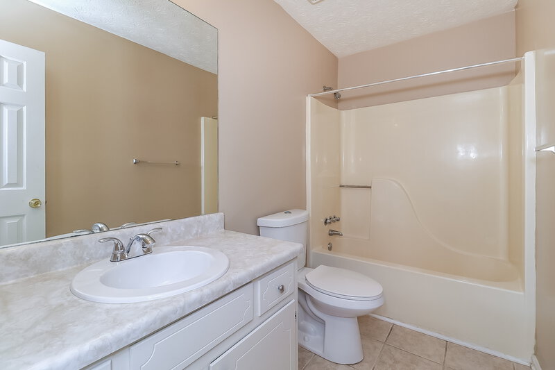 1,985/Mo, 3935 Willowmeade Drive Snellville, GA 30039 Bathroom View