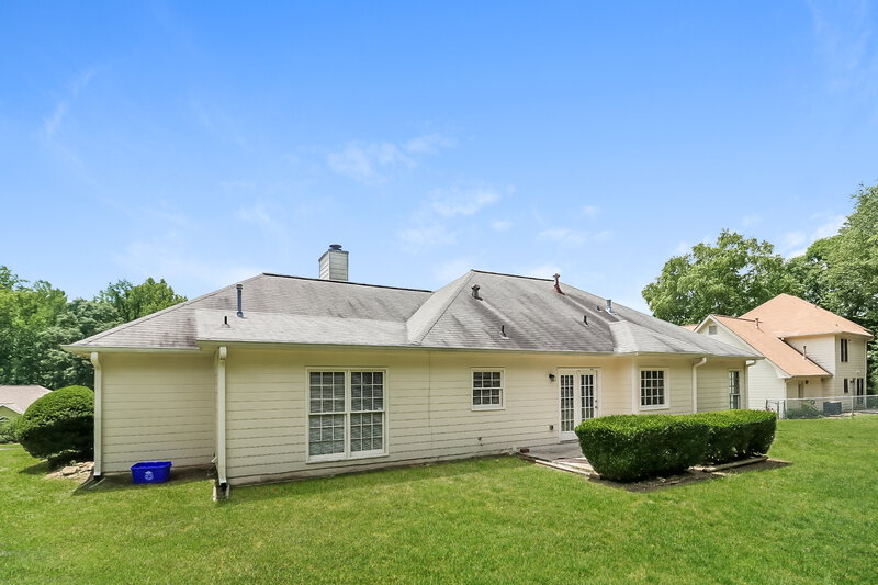 1,985/Mo, 3935 Willowmeade Drive Snellville, GA 30039 Rear View