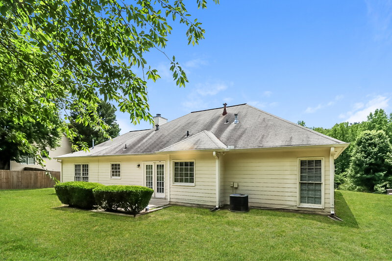1,985/Mo, 3935 Willowmeade Drive Snellville, GA 30039 Rear View 2